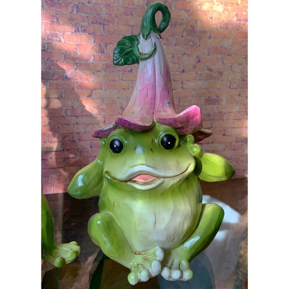 Set of 3 Spring/Summer Frog Figurines - Picture 6 of 9